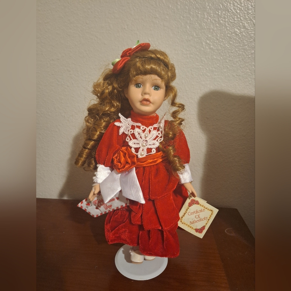 Collectors Choice Dandee Valentines Day Porcelain Doll